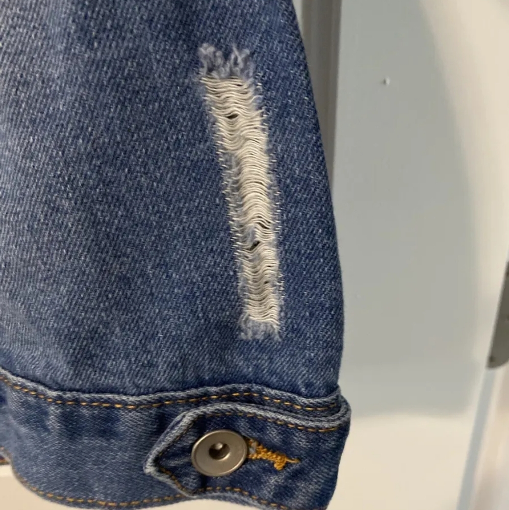 New Look- Womens - Ripped Jean Jacket - Picture 5 of 6